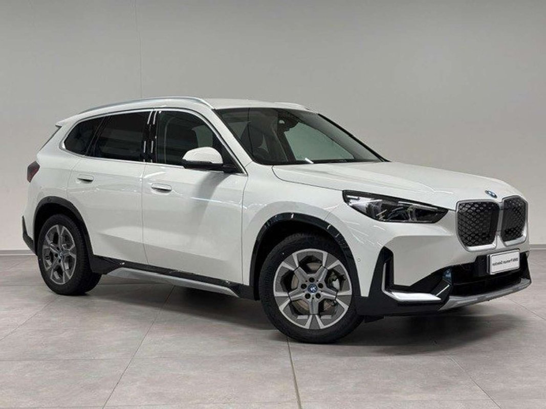 BMW iX1 iX1 eDrive 20 Special Edition - Immagine 3