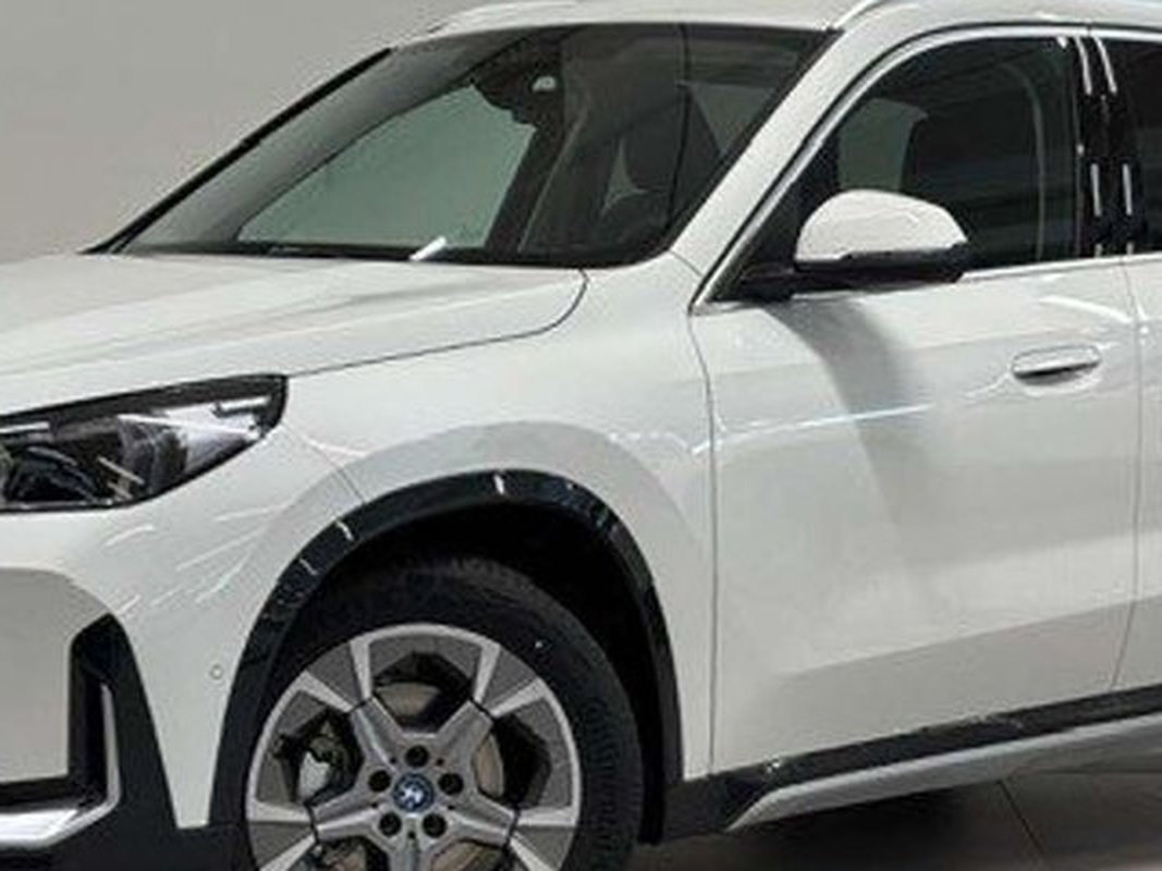 BMW iX1 iX1 eDrive 20 Special Edition - Immagine 4