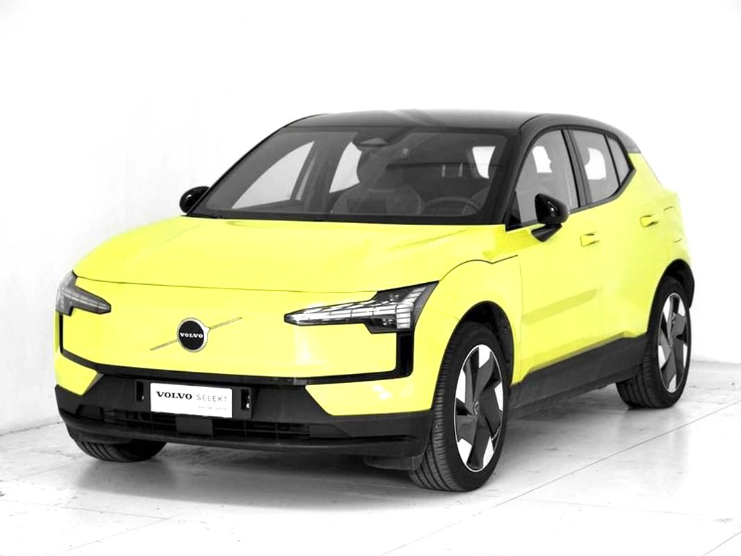 Volvo EX30 Single Motor Extended Range Electric Core - Immagine 4